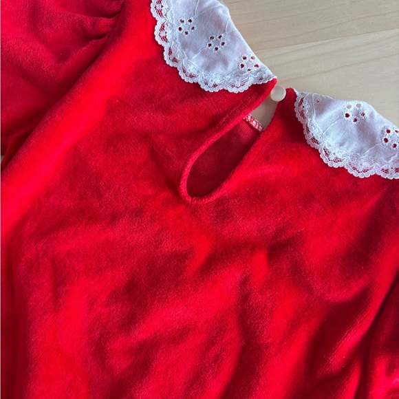 Vintage Red Velvet Sweater with White Lace Collar 6Y Kids. - Picture 4 of 8